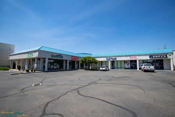 Multi-Tenant Commercial Building: 2070 Churn Creek Rd, Redding, CA 96002